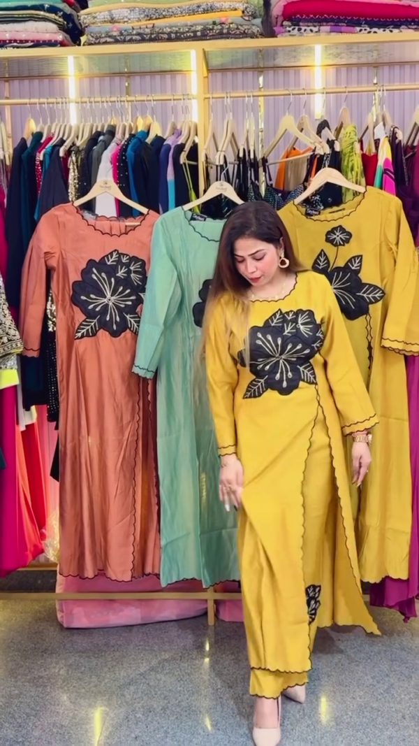 Designer suit with beautiful work - Image 6