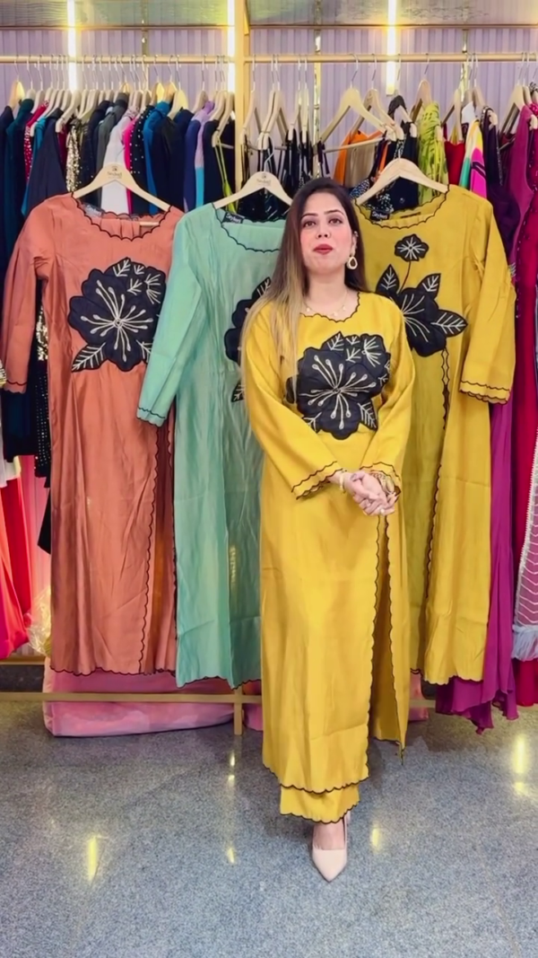 Designer suit with beautiful work - Image 5